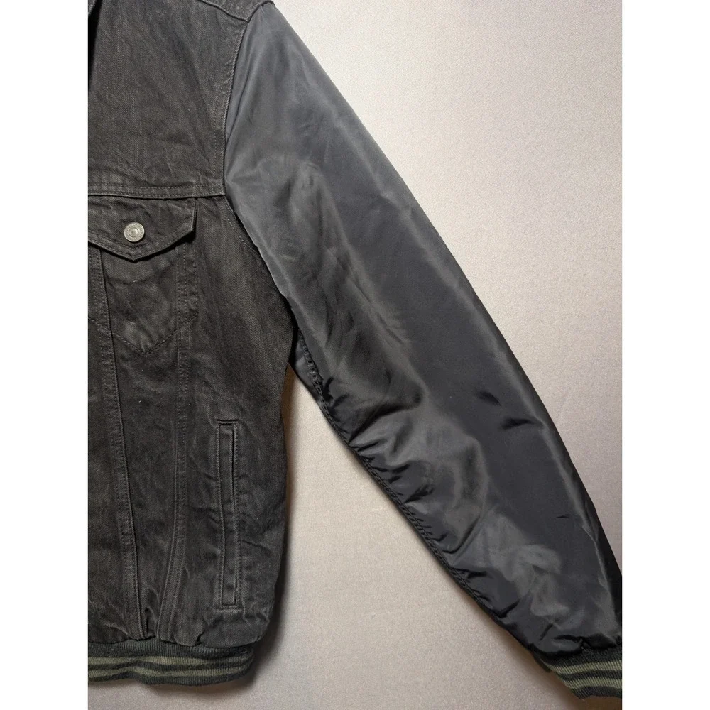 Levis Trucker Jacket Mens Small Black Denim Quilt Lined Logo Collared Snap Front